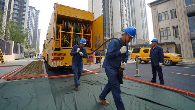 赖因德斯：本希望另一场会有不同的结果 仍留在欧战之中很重要